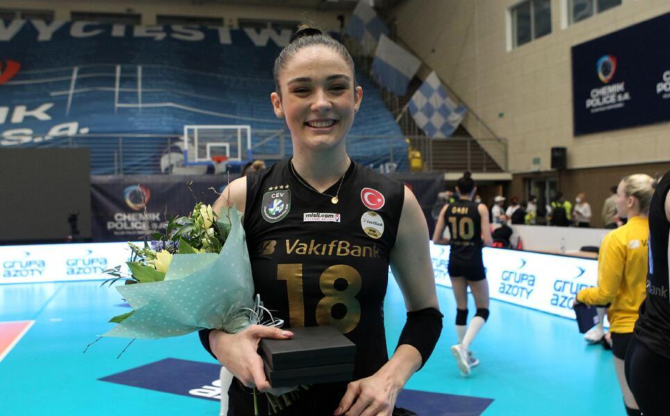 有威胁了!中国女排劲敌新星状态爆棚,成长之路让杨涵玉汗颜