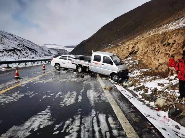 事故案例警示雪天路滑谨防交通事故