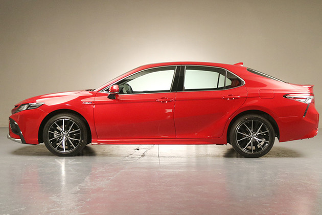 内外升级的2021款凯美瑞售17.98万-26.98万元