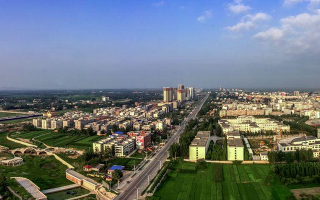 是典型的豫南地区,是驻马店市下辖的一个县,泌阳有很多地方特产,如