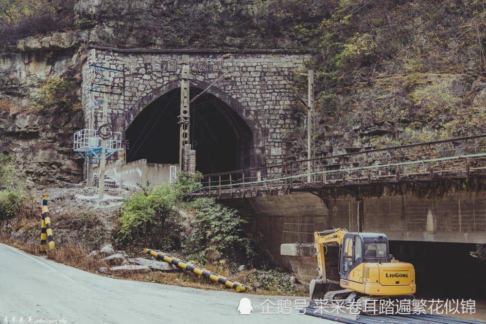 中国唯一的铁道兵博物馆在四川乐山金口河,由时光隧道开启记忆