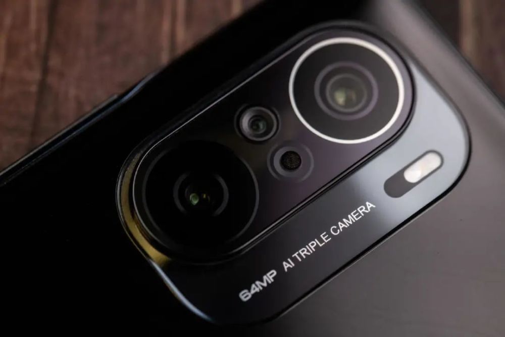 redmik40系列评测不仅焊死了旗舰机的大门还上了把锁