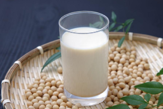 脑梗|40岁男子突发脑梗，医生指出：2种早餐吃一次，相当于喝一桶油