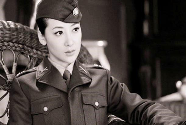 余婉君在威逼利诱下出卖了王亚樵.