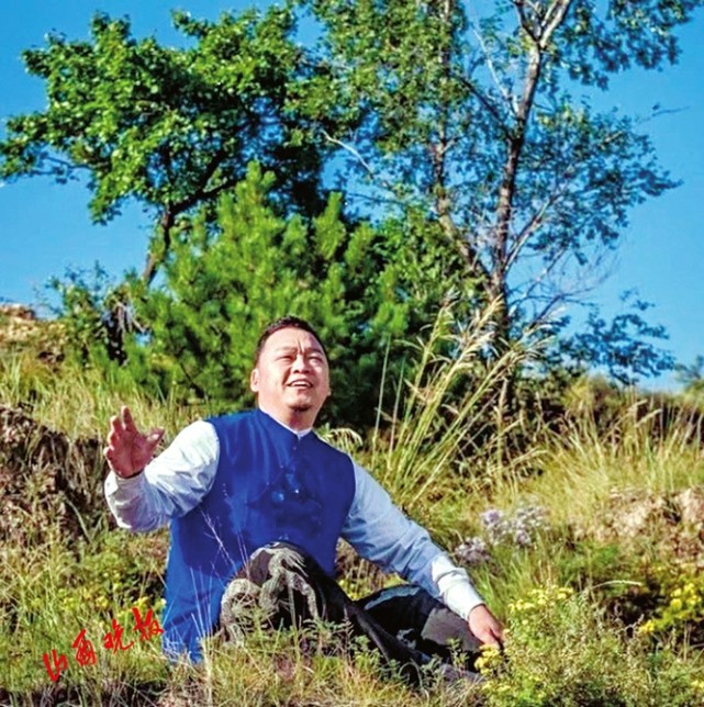 高保利从剧团辞职,告别家乡稳定的工作去了北京.