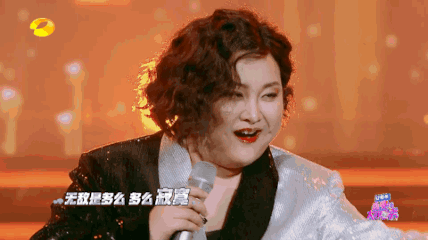 這段模仿可以說除了衣服能看出和jessie j有關之外,剩下的所有演繹單