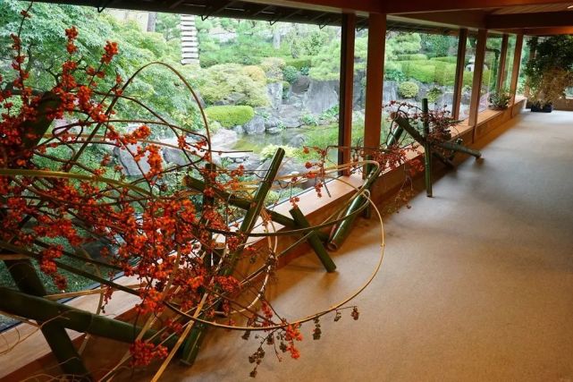 不为人知的花道世界 关于花道家及其收入探秘 插花 草月流 假屋崎 展览 流派