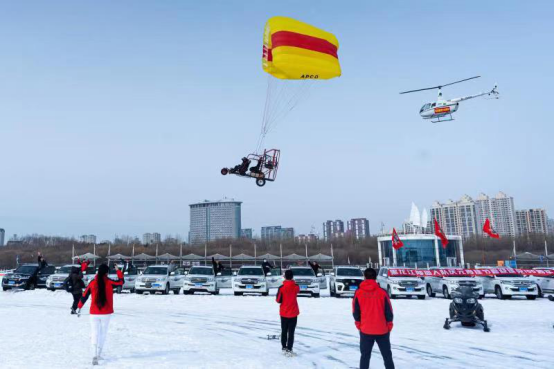 为庆祝建党100周年 “战冰雪，迎奥运”龙江激情冰雪英雄会在松花江拉开帷幕