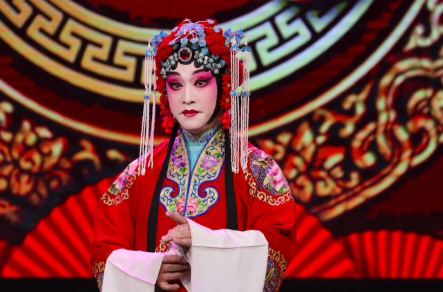 ▼ 反串京剧荀派