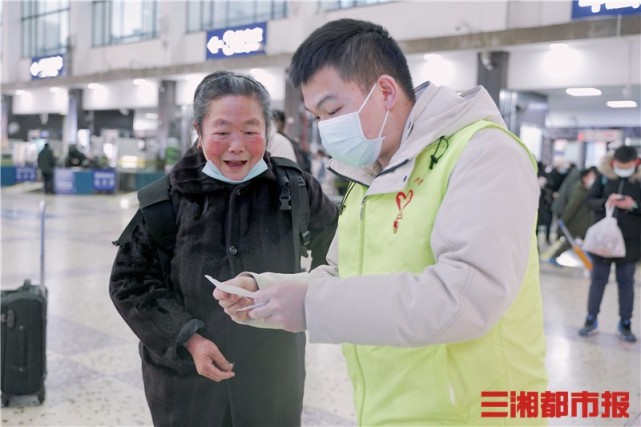 三湘都市报2月26日讯(通讯员 喻晓琴 李作威 记者 杨斯涵 黄京"奶奶