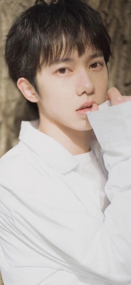 明星壁纸青春有你3李俊濠壁纸