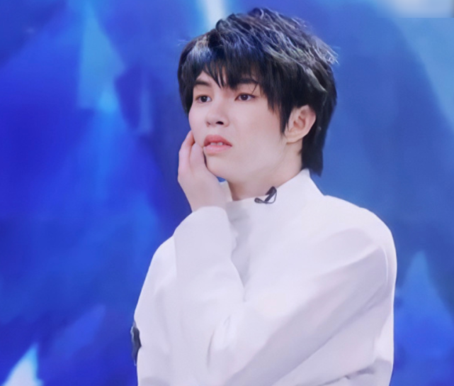 青3刘隽舞台感染力超强,曾为易烊千玺编过舞,被赞天花板引争议