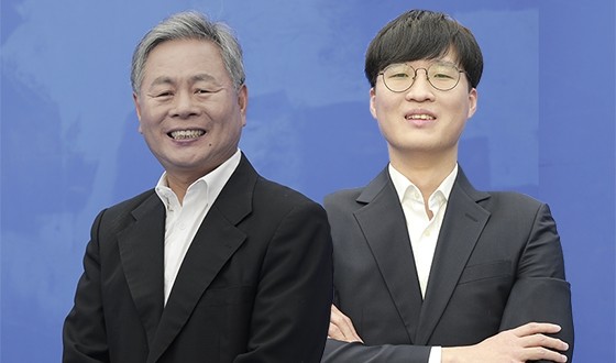 64岁权道场掌门权甲龙与金炯佑成为韩国第99100位职业九段