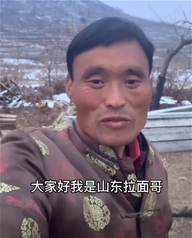 粉丝榜样山东拉面哥因崇拜刘德华而做公益自己却生活清贫