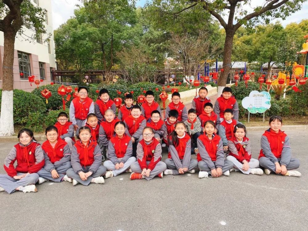 学校热点1洪庙小学竟成小牛娃犇向新学期