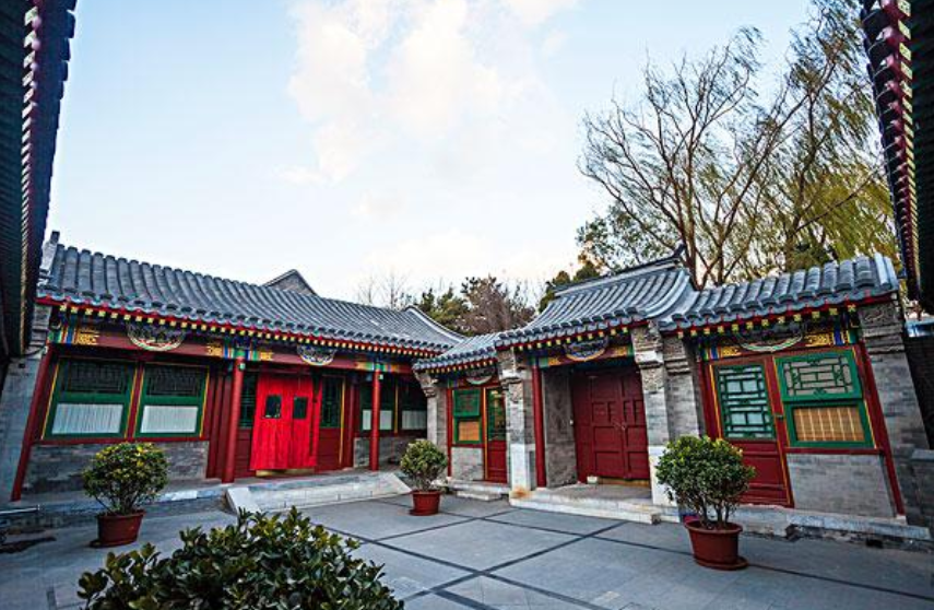 印度富豪来中国旅游,开口就要买北京四合院,结果如何?