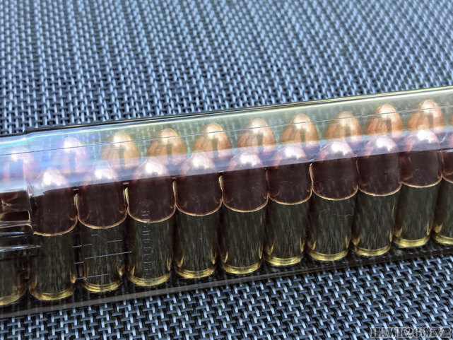 精英战术系统公司新款全透明弹匣格洛克手枪首选已成为炫富工具