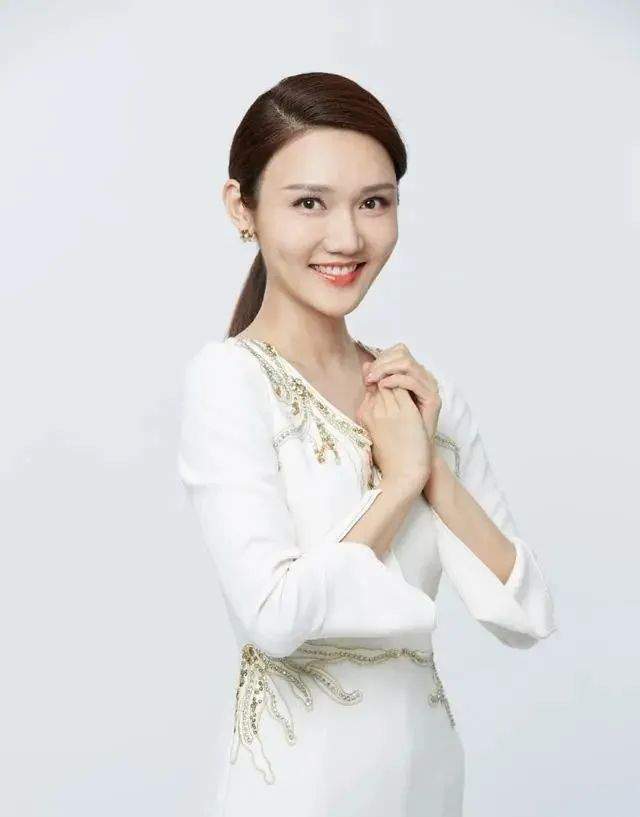 央视春晚之后龙洋为何没主持元宵晚会