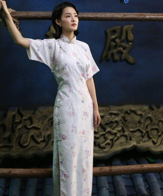 23年前的周迅太清纯,穿民国服饰扮演林徽因,腹有诗书气自华