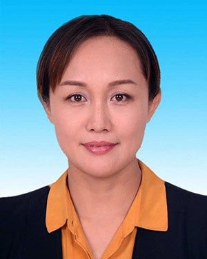 奇飞云同志简历朝克当选为乌兰察布市监察委员会主任;史芳当选为