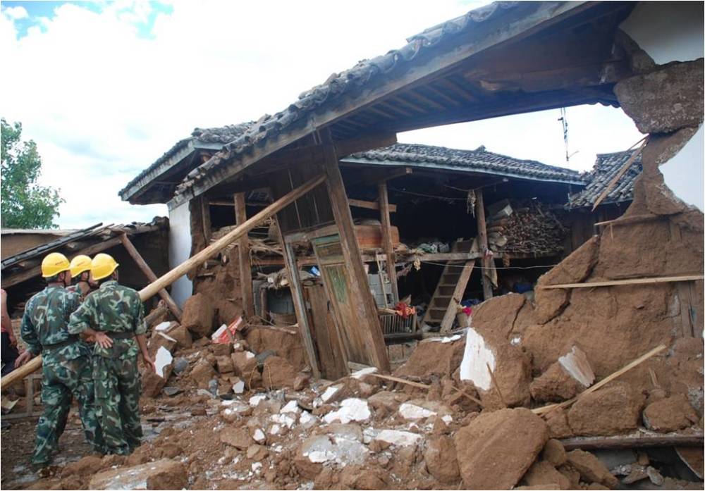 突发云南丽江一地发生地震