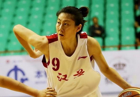 女篮名将卞兰拼下双胞胎女儿幸福如花篮球基因出众女篮或迎天才