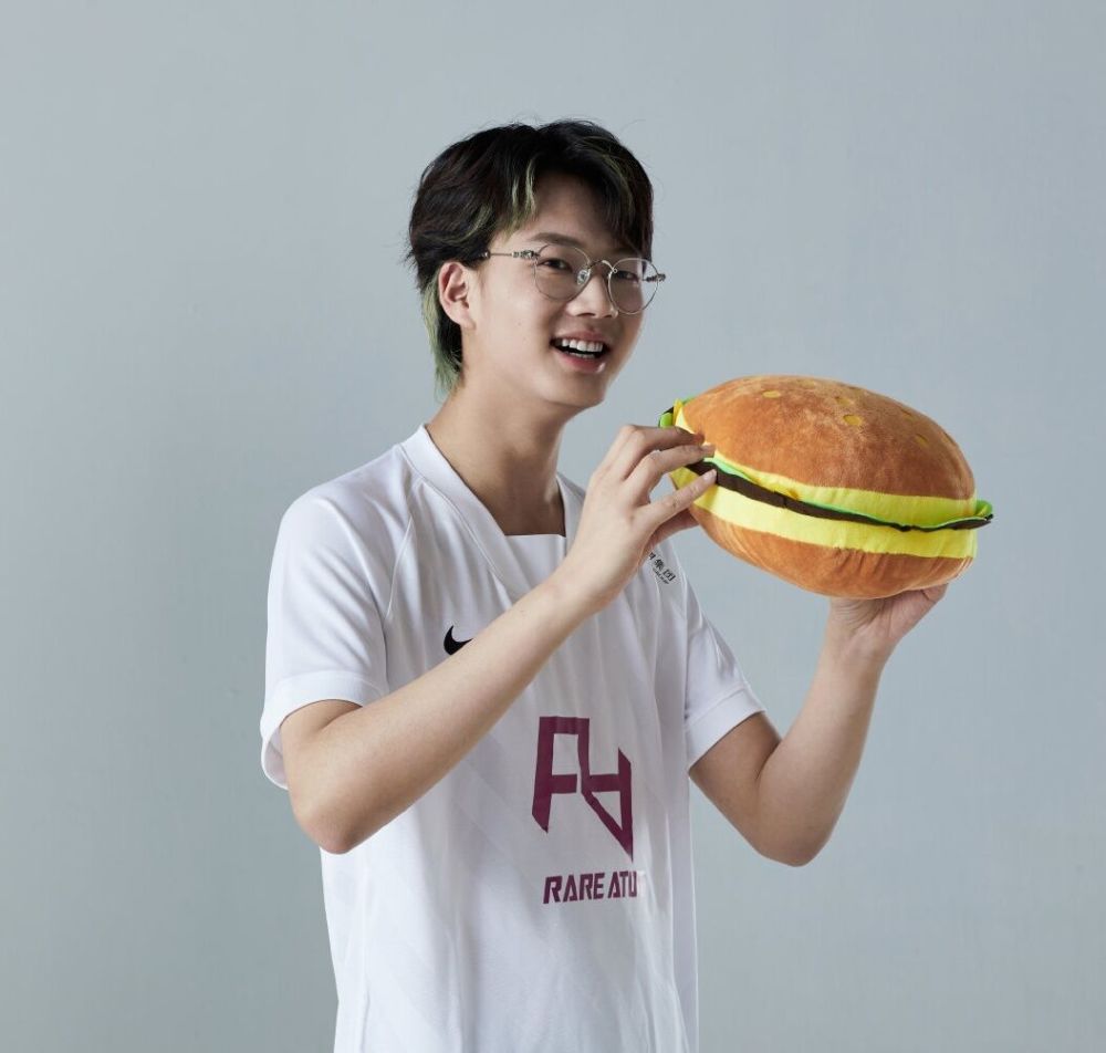 ra让小乐言熟读《礼仪常识》,乐爷真就从零开始学做人?_腾讯新闻