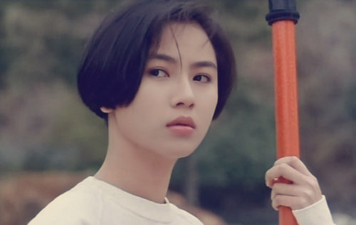 短发女神袁洁莹的香艳情史和她的出道经历