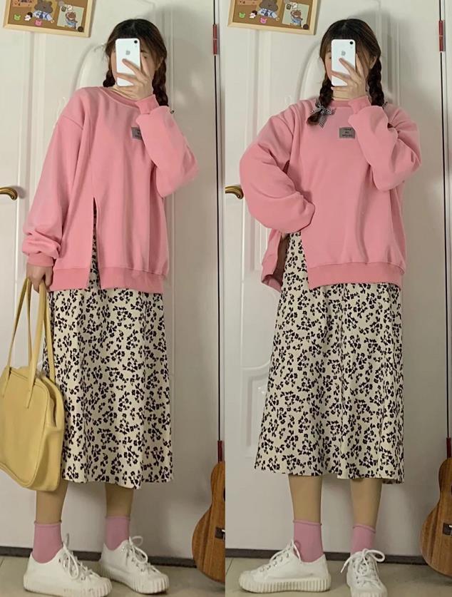 今年春天火了一种混搭穿法,叫"卫衣 碎花裙",很洋气好看