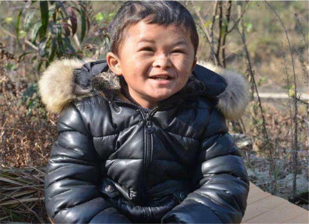 "小马云"被送回农村读书,见人只会讨红包,开春将重返校园_腾讯新闻