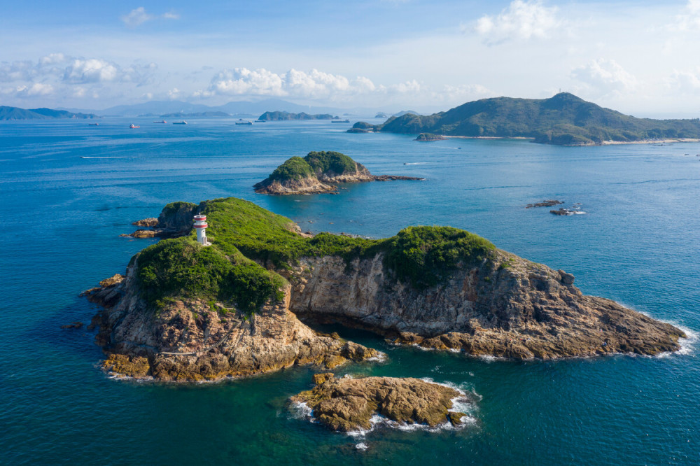 海南私藏了一座绝美海岛,就在大亚湾上,堪称是美丽的错误