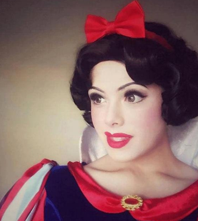 超美迪士尼公主仿妆,扮演者居然是男生?这化妆技术有点强