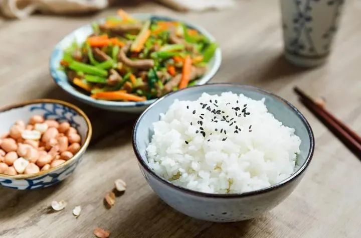 营养|营养专家告诉你：这几种饭最好要少吃！