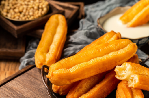 脑梗|40岁男子突发脑梗，医生提醒：2种早餐经常吃，血管容易黏如粥