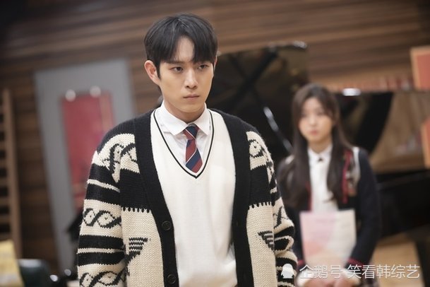 金贤秀金永大钢琴室重逢,两人凄凉的眼神对视被捕捉|金贤秀|顶楼2|金