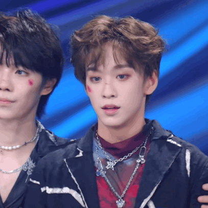 青3余景天带伤演出撑住了c位进步真大