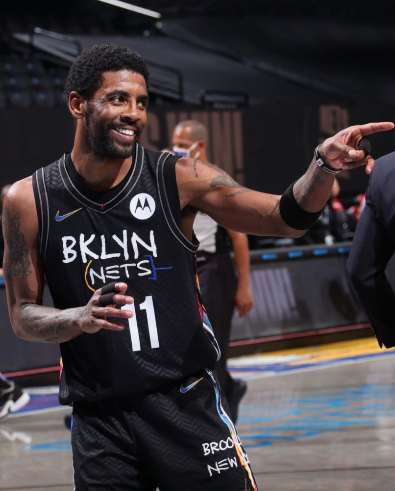 篮网锁定总冠军美国杨毅欧文不可阻挡就算是健康湖人也打不过篮网