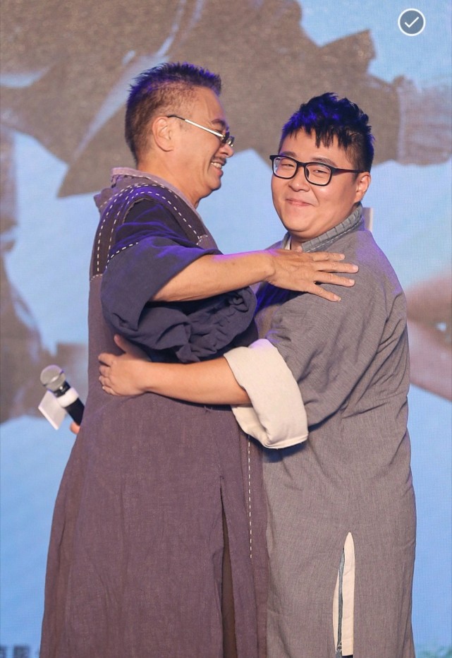 昔日陪我们快乐的童年电影还在,我们也早已长大,而你却悄然离去,愿