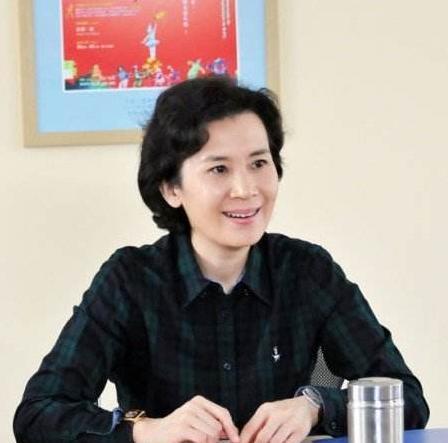 享正军级待遇的国家一级演员肖雄被老公独宠后离婚今未再婚
