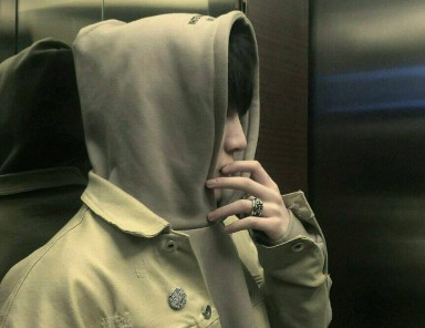 男生朋友圈说说难过悲伤 男生为爱所困的伤感说_腾讯新闻