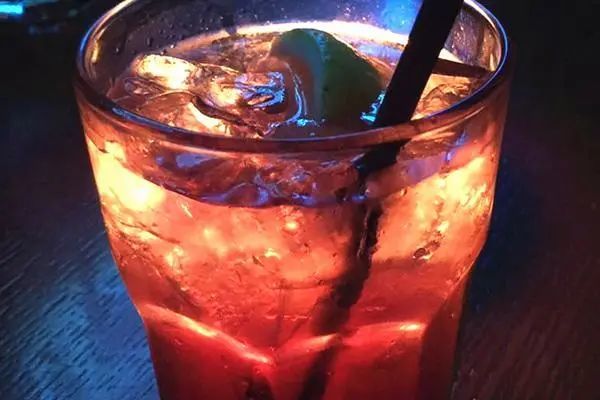 医生|真正致癌的“水”，不少人喜欢喝，医生：早就应该拉入黑名单了