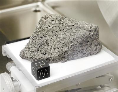 月壤|美国月壤与我国嫦娥五号取回月壤成分大不相同，这说明了什么