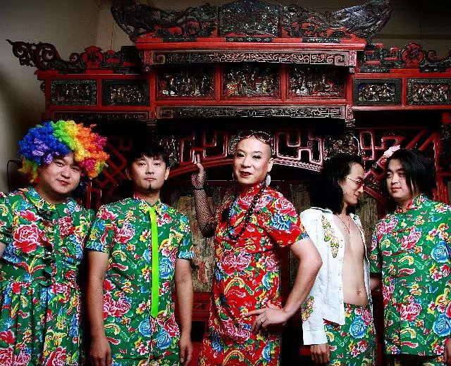 都2021年了不会还有人冲supreme吧