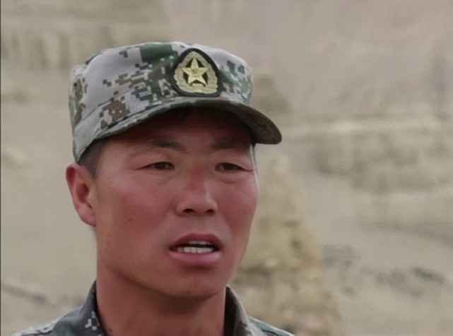 英雄团长祁发宝为什么没有提升都是为人民服务