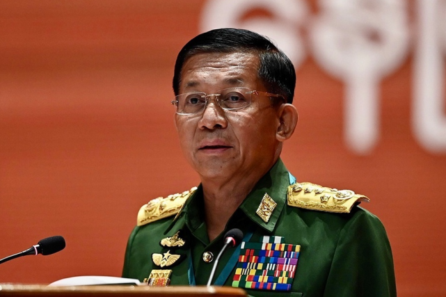 图为缅甸国防军司令敏昂莱