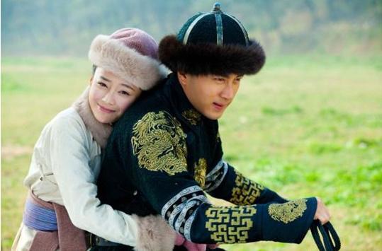 袁姗姗,刘恺威9年后同框,隔着杨幂的关系网,亲密互动毫无芥蒂