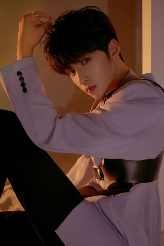 我也曾在舞台下为你的闪闪发光而掉泪～tnt个人壁纸