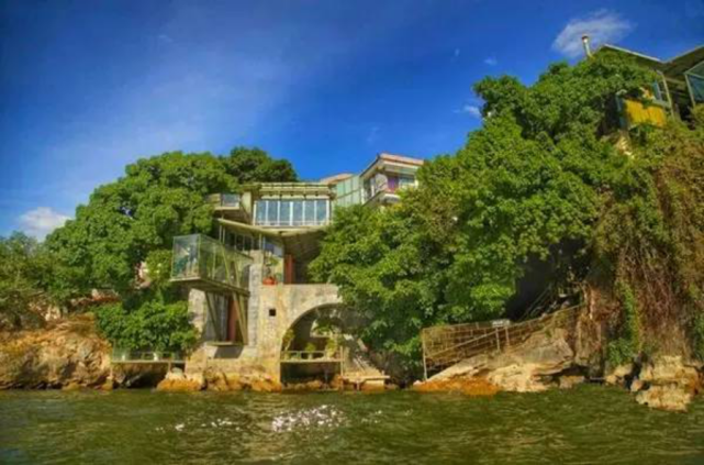 杨丽萍3千万海景豪宅参观门票高达128元,被整改后仍能赚钱