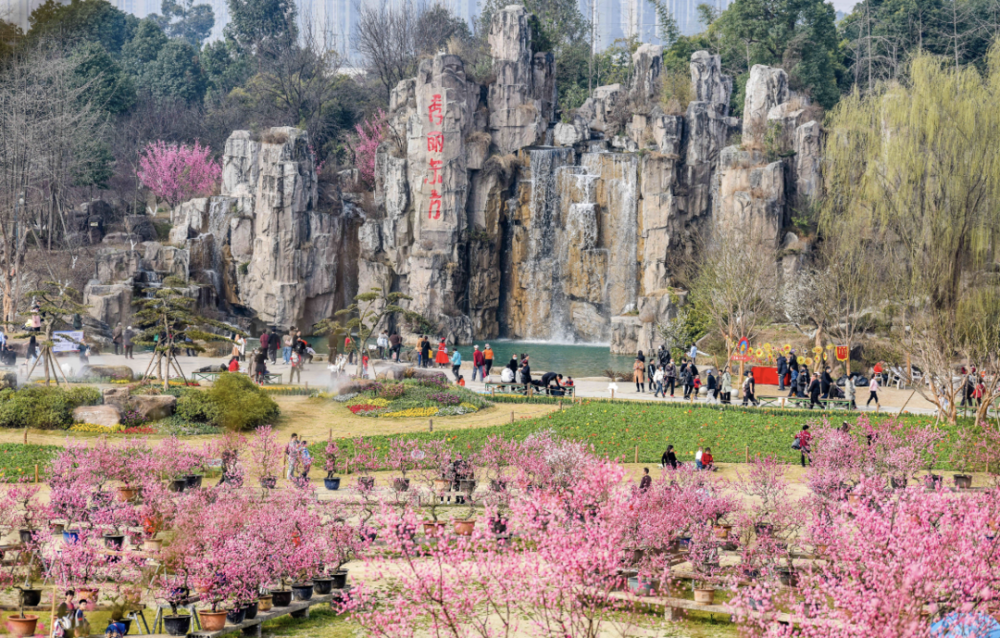 带领失地农民共同致富秀丽东方公园城市乡村表达真抓实干