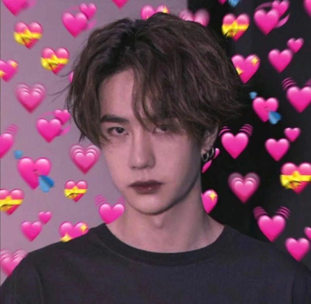 王一博头像太阳下山了夜里也有灯打开你看这世界不坏